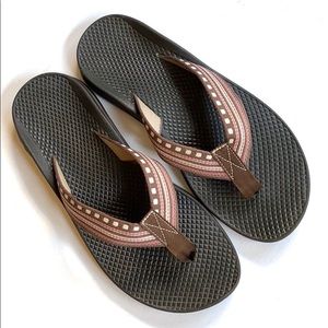 EUC Chaco sandals